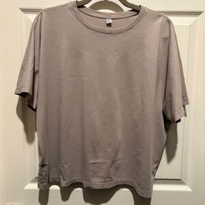 Uniqlo Women's Taupe Short Sleeve Crop Tee